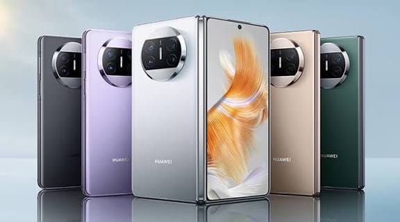 Huawei Slashes Prices on Flagship Smartphones by Up to $275