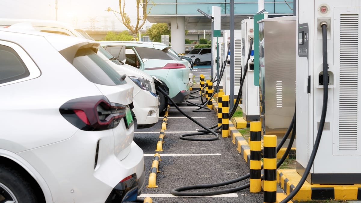 Leapmotor Leads, Nio Surges Past Li Auto in China EV Shake-Up