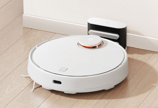 Chinese Robot Vacuum Giants Conquer Vietnam With Old-School Retail