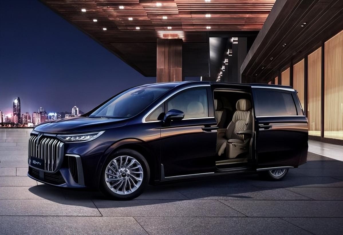 Dongfeng’s EV Unit Voyah Files for Hong Kong Listing Amid Strategic Overhaul