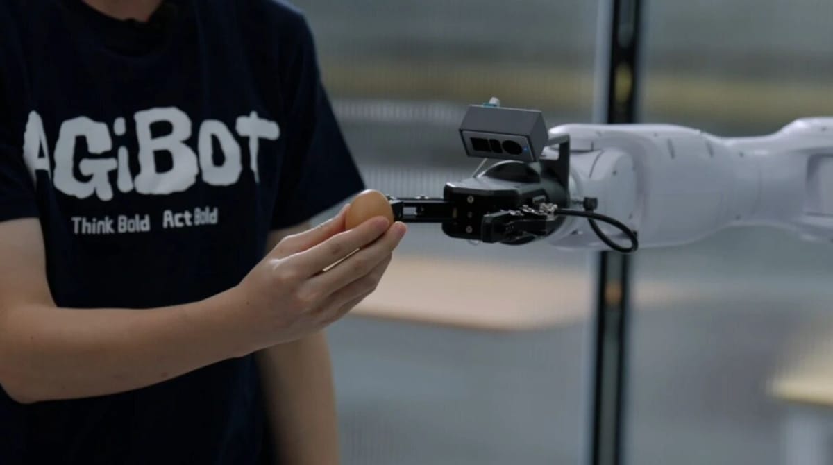 Agibot Launches Genie G2 Robot, Secures Major Orders from Auto and Electronics Sectors