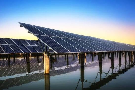 China’s Solar Giants Build Middle East Hub to Bypass US Tariffs