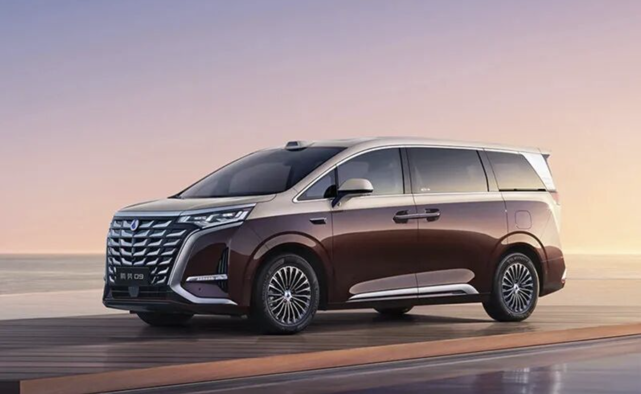 BYD's Denza D9 Surpasses 300,000 Deliveries as World's Best-Selling New Energy MPV