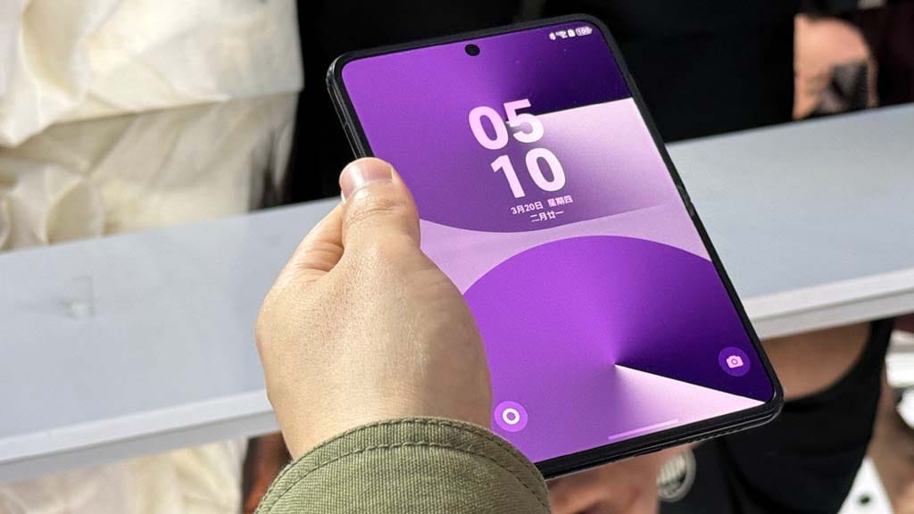 Huawei Reportedly Preparing Screen and Chip Upgrades for Upcoming Pura X2 Foldable