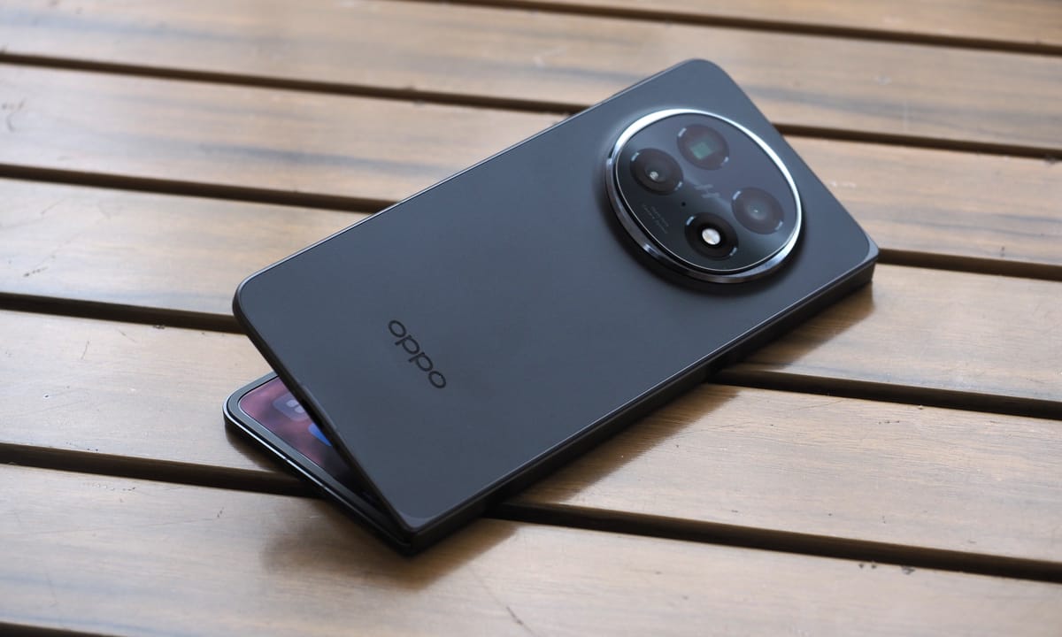 Smartphone Makers Pivot to New Form Factors as ‘Thinness War’ Hits Ceiling