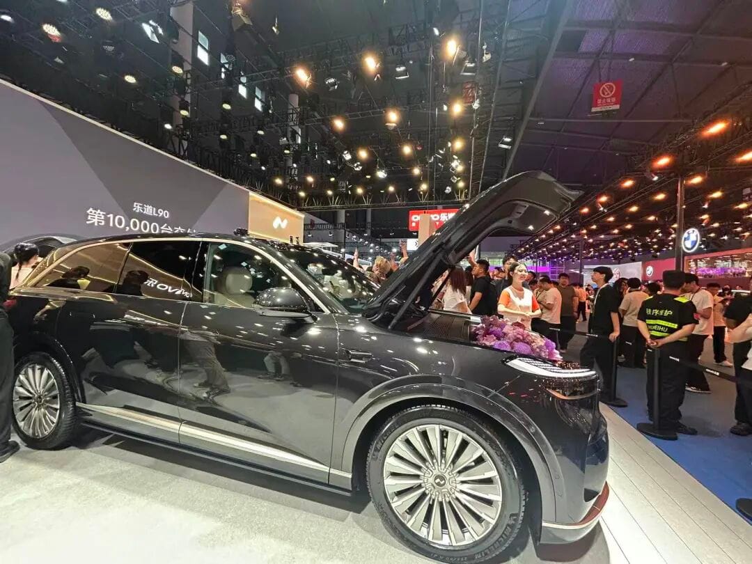 China’s 2025 Auto Market: The Explosion of Large SUVs and a Brutal Price War