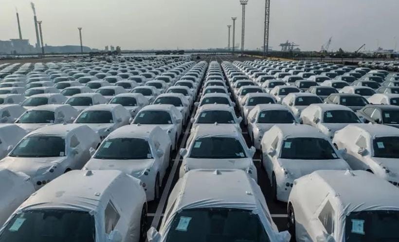 China's EV Sector Enters Era of 'Hyper-Intelligence' Competition as Industry Leaders Face Margin Wars