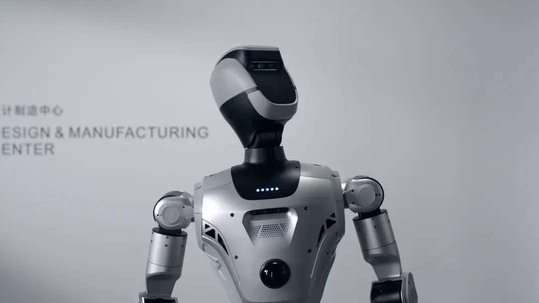 World's First Embodied Agentic OS Enables Humanoids to "Think While Working"