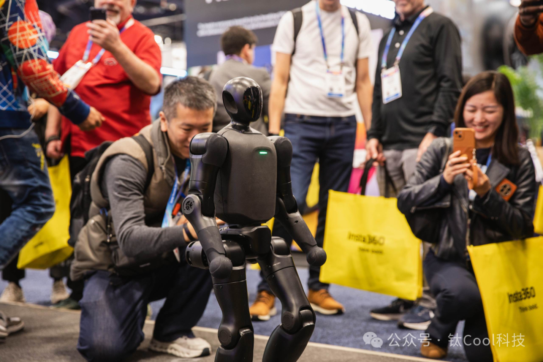 Agibot Showcases Embodied AI Ecosystem and Unveils Simulation Platform at CES 2026