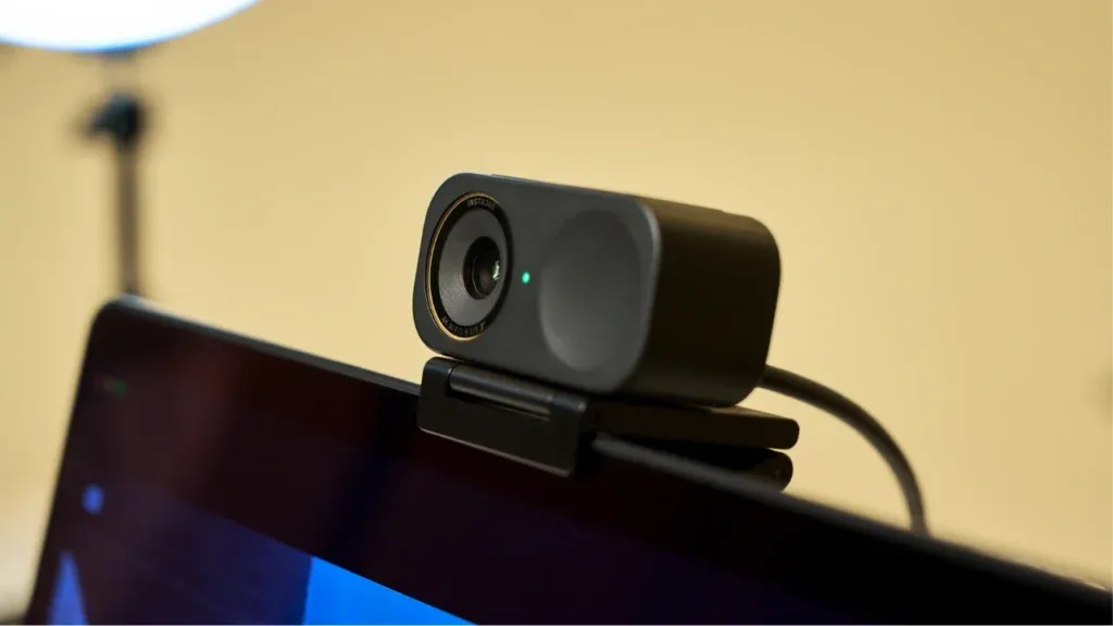 Insta360 Deploys Dual Native ISO Sensors in New 4K AI Webcam Push Amid Shrinking Full-Spectrum Margins
