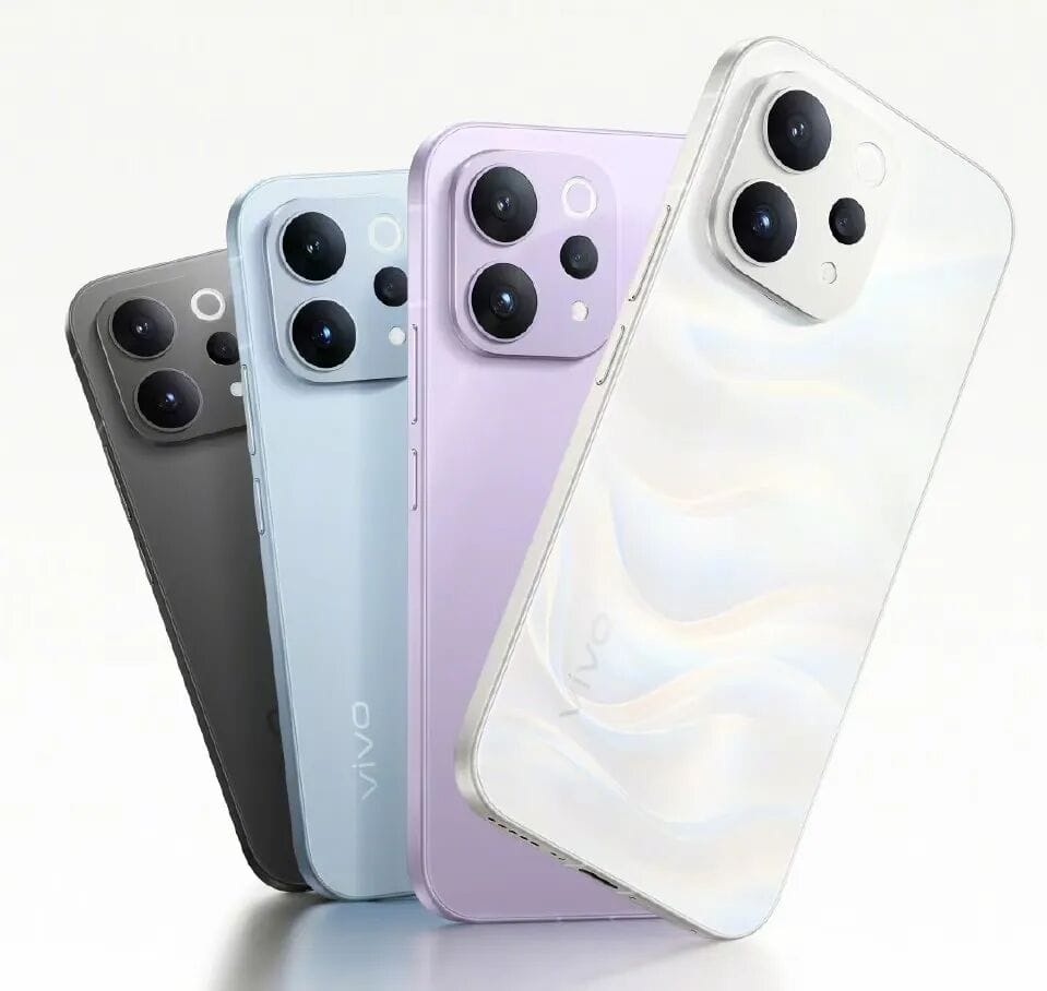 Memory Chip Crisis and Huawei's Resurgence Reshape China's Smartphone Battlefield