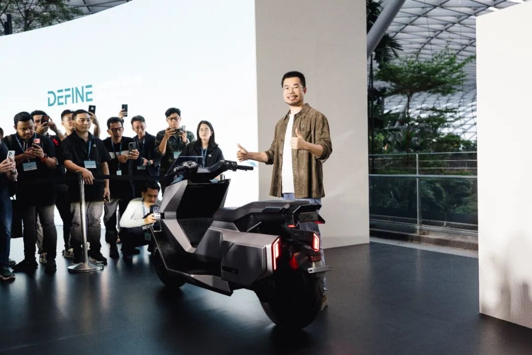 Omoway Pushes Self-Balancing E-Motorbike in Indonesia, Testing Japan’s Grip
