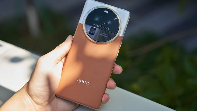 Storage Shock Forces China’s Smartphone Makers to Break a Taboo on Price Rises
