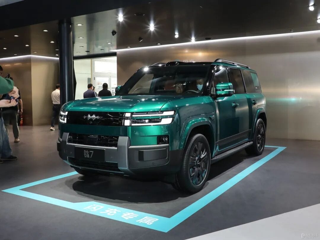 BYD Disrupts Off-Road SUV Market With Ultra-Fast Charging Tai 7 EV