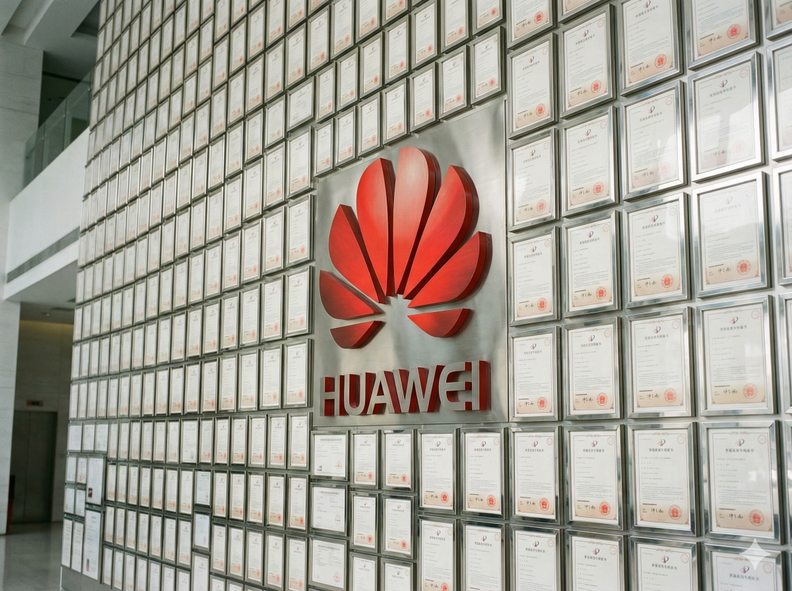 Huawei Defies 2026 Smartphone Slump Amid Memory Chip Crisis