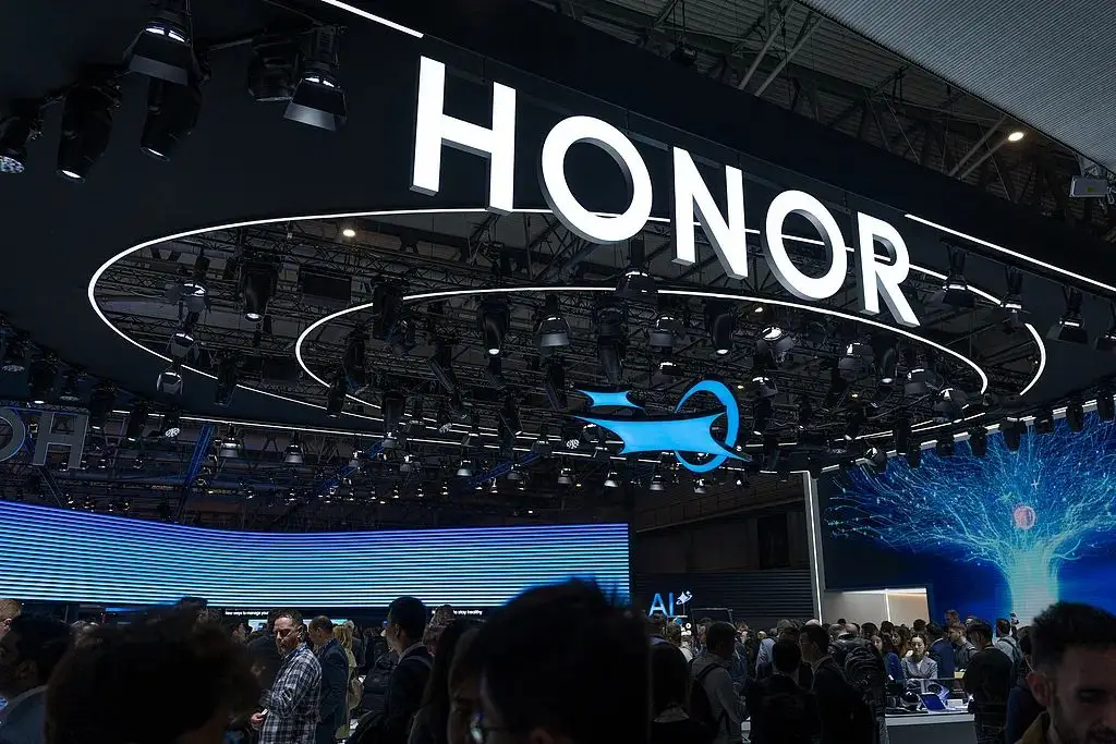 Honor's Identity Crisis Deepens as Market Share Slips to 10.6%, IPO Stalls