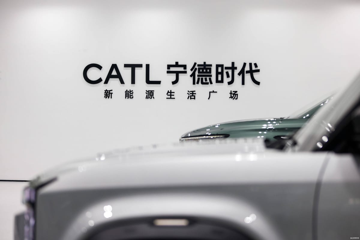 China Energy Storage Sales Surge 52.7%, Outpacing EV Demand