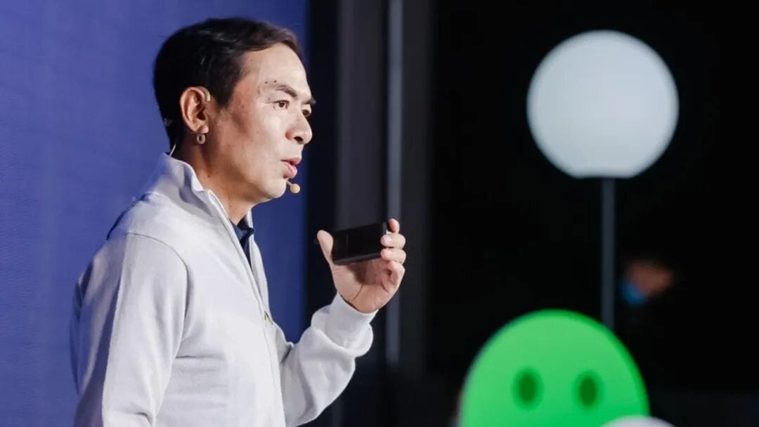 Tencent Challenges Red Fruit's Dominance with Green Bubbles launch